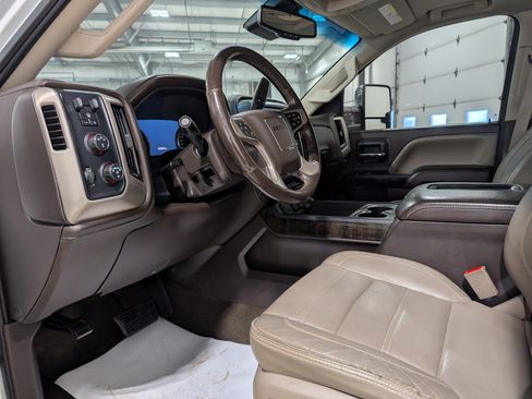 Used 2016 GMC Sierra 3500 Denali w/ Duramax Plus Package AWD/4WD image 17