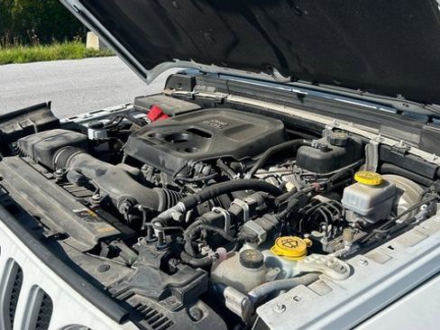 Used 2021 Jeep Wrangler Unlimited Sahara w/ Uconnect 4C Nav & Sound Group image 56