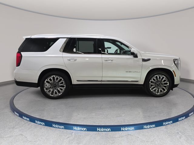 Used 2025 GMC Yukon Denali Ultimate AWD/4WD image 5
