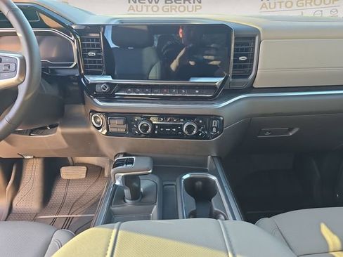 Used 2024 Chevrolet Silverado 1500 LTZ w/ LTZ Convenience Package II AWD/4WD image 11