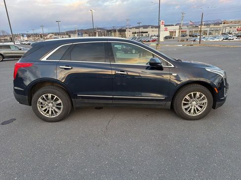 Used 2017 Cadillac XT5 Luxury w/ Driver Awareness Package image 6