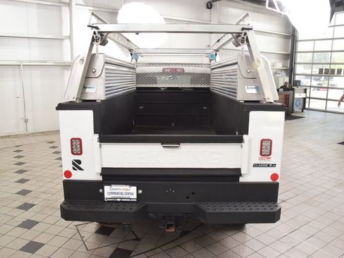 Used 2022 RAM 2500 Tradesman w/ Chrome Appearance Group AWD/4WD image 5