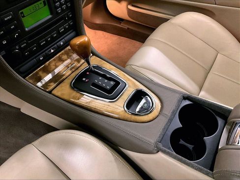 Used 2005 Jaguar S-TYPE 4.2 image 16