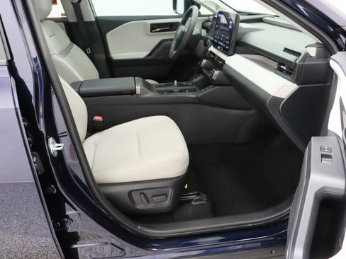 Used 2026 Toyota RAV4 Limited AWD/4WD image 40
