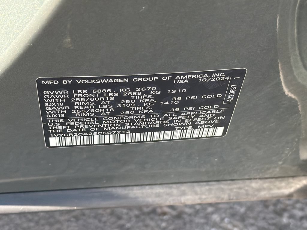 Used 2025 Volkswagen Atlas Peak Edition SE AWD/4WD image 33