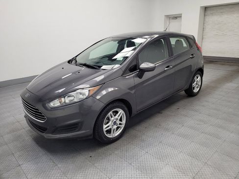 Used 2019 Ford Fiesta SE image 2