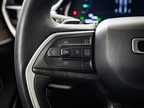 Used 2022 Jeep Grand Cherokee Limited 4xe image 25