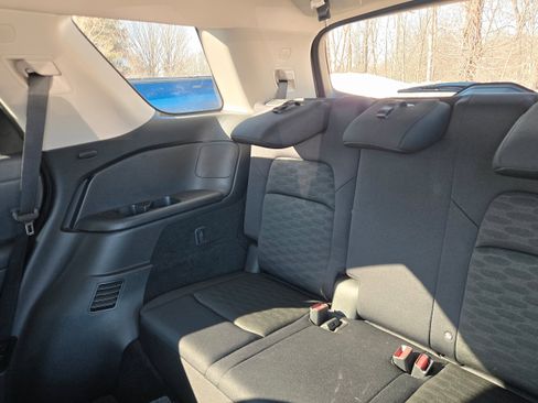 Certified 2024 Nissan Pathfinder SV AWD/4WD image 6