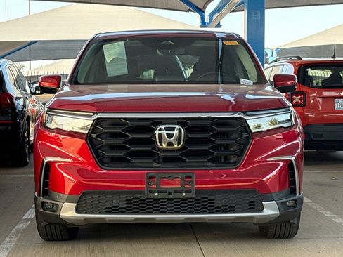 Used 2025 Honda Pilot EX-L image 2