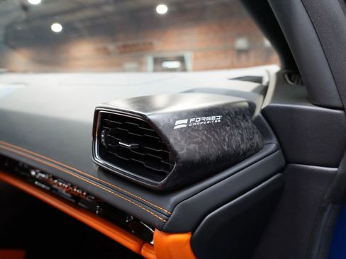 Used 2020 Lamborghini Huracan EVO RWD image 60