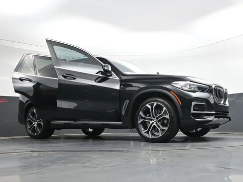Used 2022 BMW X5 xDrive40i w/ Premium Package AWD/4WD image 38