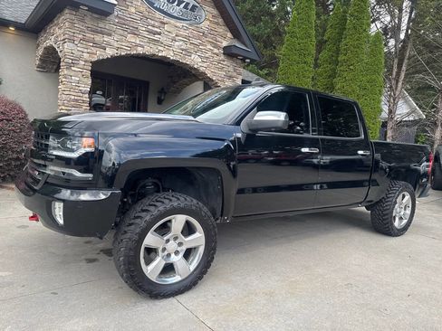 Used 2018 Chevrolet Silverado 1500 LTZ Z71 w/ Redline Edition AWD/4WD image 2