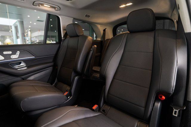 Certified 2026 Mercedes-Benz GLS 450 4MATIC image 30