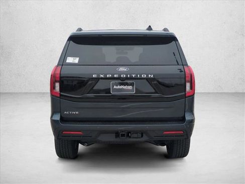 New 2026 Ford Expedition Active RWD image 8