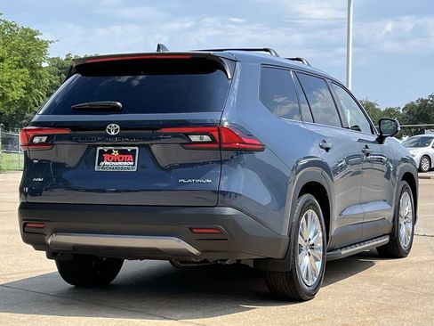Used 2026 Toyota Grand Highlander AWD image 4