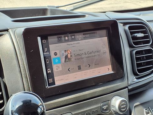 Used 2025 RAM ProMaster 2500 w/ Convenience Group image 4