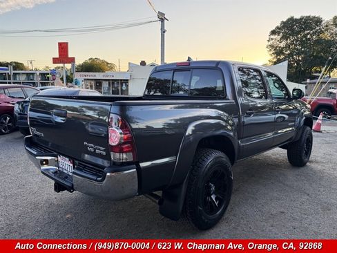 Used 2015 Toyota Tacoma PreRunner w/ SR5 Package image 3