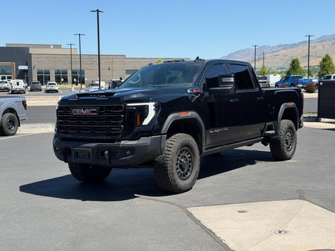 Used 2025 GMC Sierra 2500 AT4X w/ AT4X AEV Edition AWD/4WD image 6