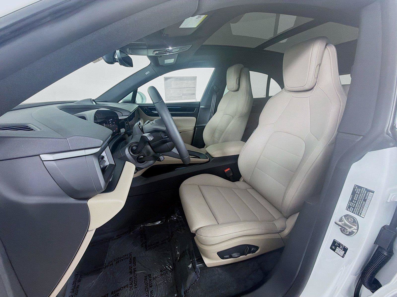 Used 2026 Porsche Macan Electric RWD image 5