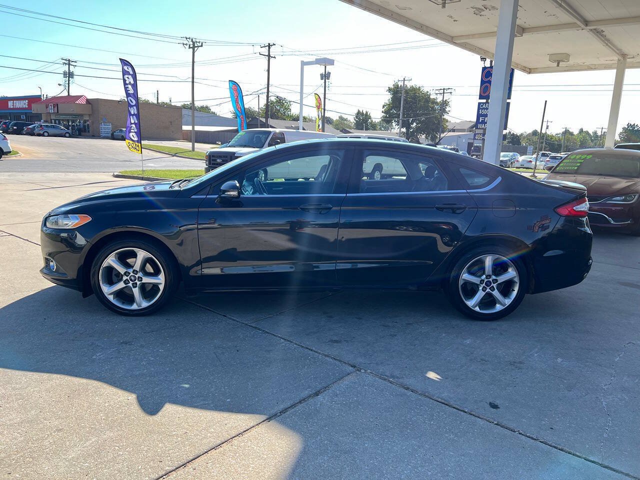 Used 2015 Ford Fusion SE w/ Equipment Group 201A FWD image 4