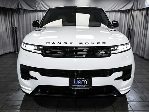 Used 2025 Land Rover Range Rover Sport Dynamic SE AWD/4WD image 2