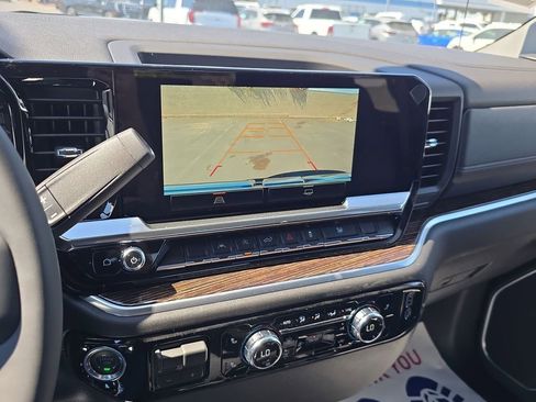 New 2026 GMC Sierra 1500 SLE image 25