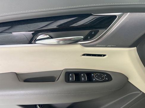 Used 2025 Cadillac XT6 Premium Luxury image 20