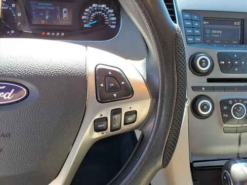 Used 2017 Ford Taurus SE image 20