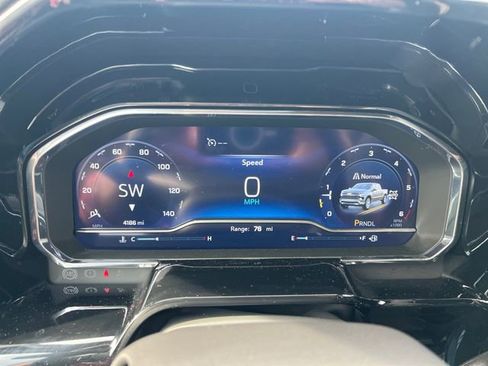 Used 2025 Chevrolet Silverado 1500 LT w/ Convenience Package II image 14