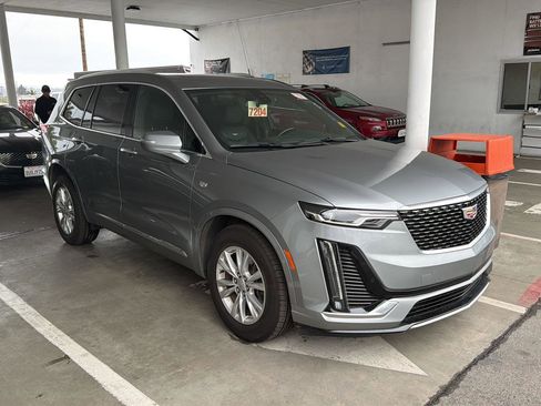 Used 2024 Cadillac XT6 Luxury w/ LPO, Floor Liner Package image 3