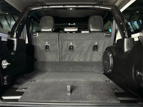 Used 2022 Jeep Wrangler Unlimited Rubicon 4xe w/ Cold Weather Group image 23