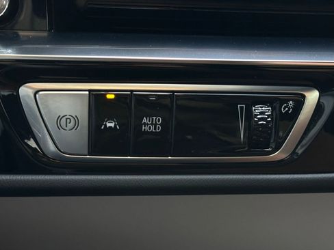 Certified 2024 Cadillac Lyriq Sport image 17