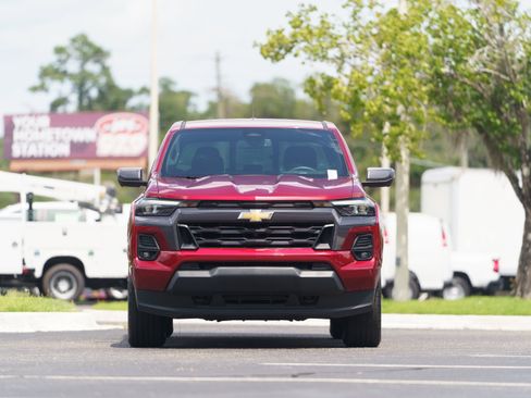 Used 2024 Chevrolet Colorado LT w/ LT Convenience Package III AWD/4WD image 34