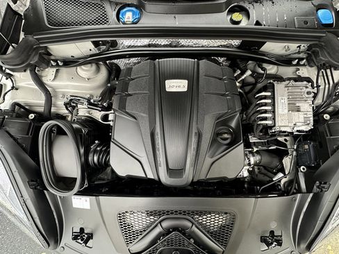 Used 2019 Porsche Macan S image 29