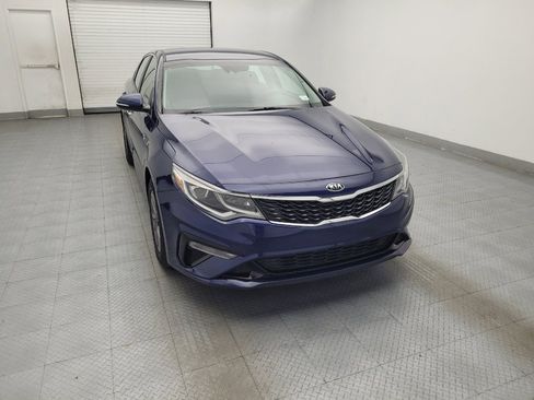 Used 2020 Kia Optima LX image 14