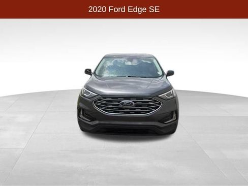 Used 2020 Ford Edge SE FWD image 2