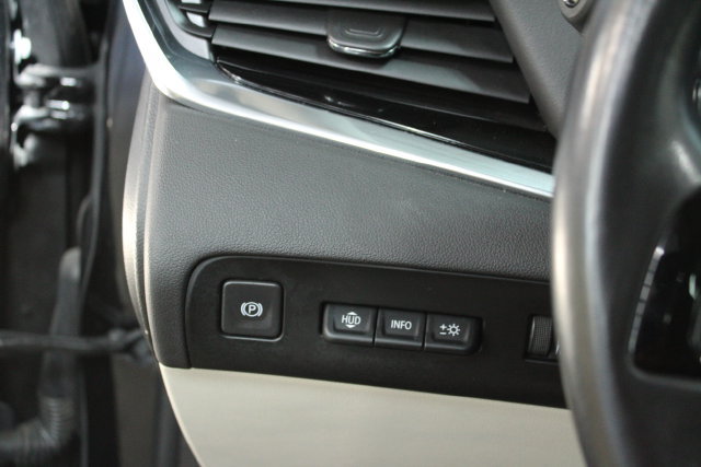 Used 2022 Buick Enclave Avenir w/ Avenir Technology Package AWD/4WD image 11