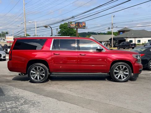Used 2015 Chevrolet Suburban LTZ RWD image 7