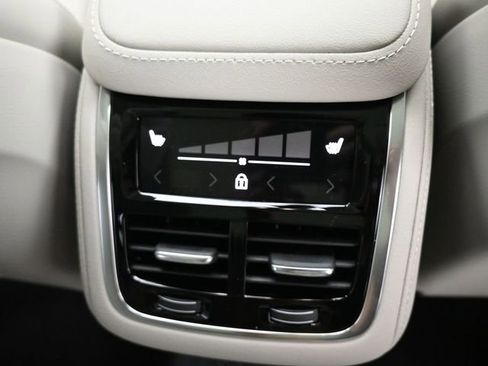New 2026 Volvo XC90 T8 Ultra w/ Protection Package Premier AWD/4WD image 35