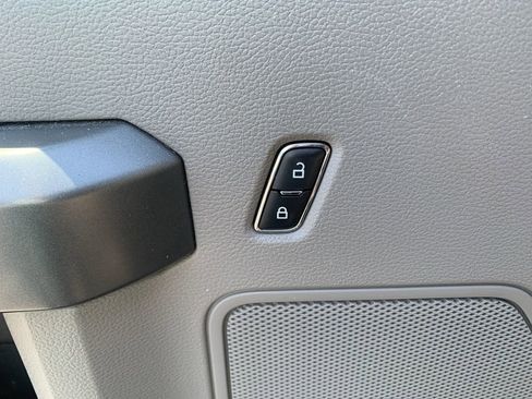 Used 2018 Ford F150 XLT image 23