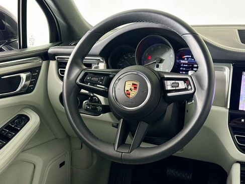 Used 2025 Porsche Macan S image 20