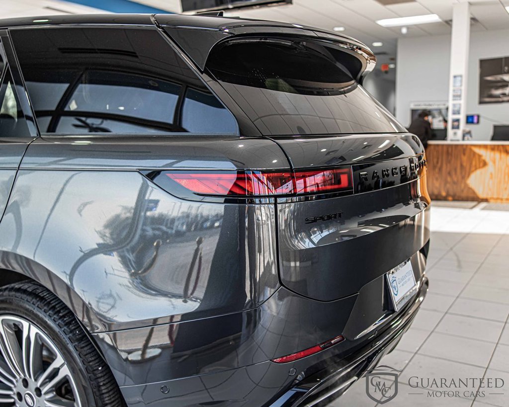 Used 2024 Land Rover Range Rover Sport Dynamic SE AWD/4WD image 14