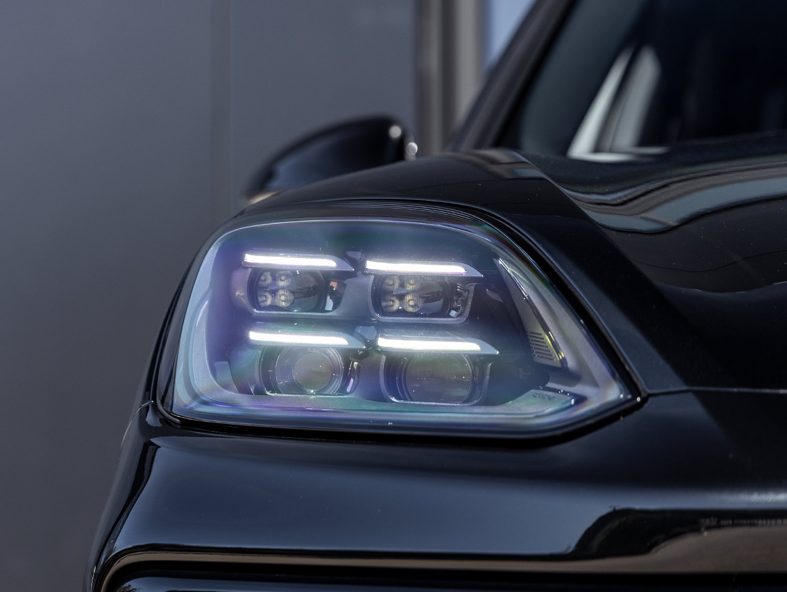 Certified 2026 Porsche Cayenne E-Hybrid Coupe AWD/4WD image 18