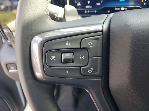 Used 2025 Chevrolet Silverado 1500 ZR2 image 19