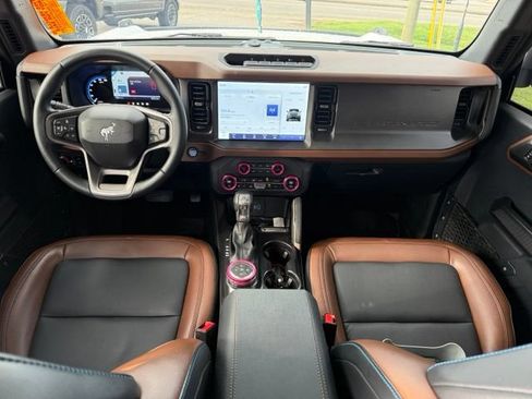 Used 2024 Ford Bronco Outer Banks AWD/4WD image 14