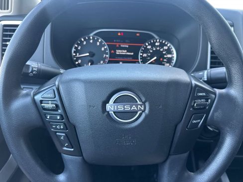 Used 2022 Nissan Frontier SV AWD/4WD image 23