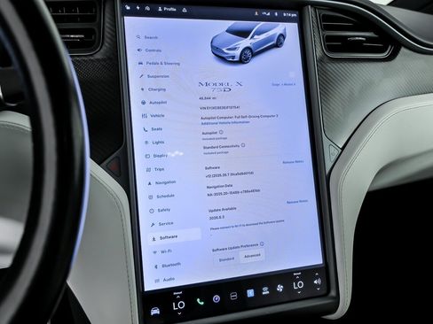 Used 2018 Tesla Model X 75D image 40