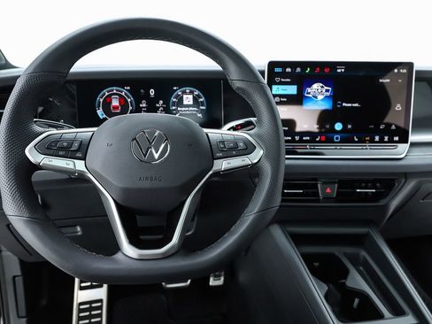 New 2026 Volkswagen Tiguan SE R-Line image 59