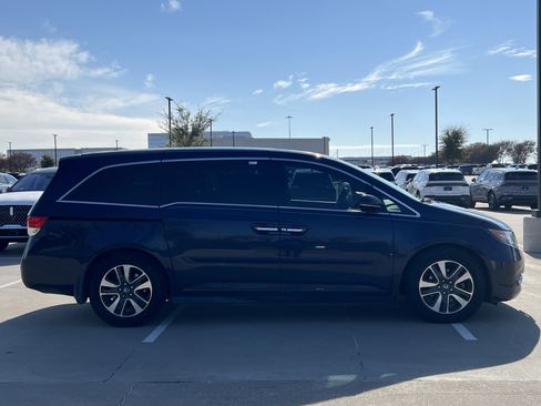 Used 2016 Honda Odyssey Touring Elite image 10