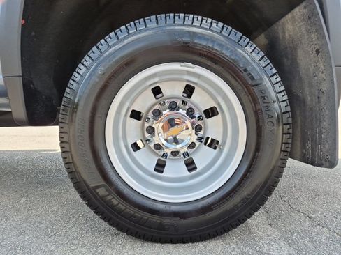 Used 2025 Chevrolet Silverado 3500 High Country w/ High Country Premium Package AWD/4WD image 25